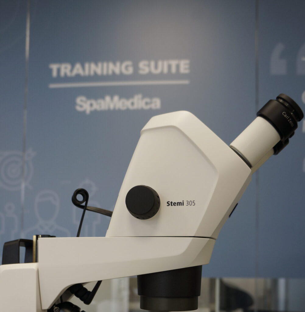 Microscope in a Spamedica training suite